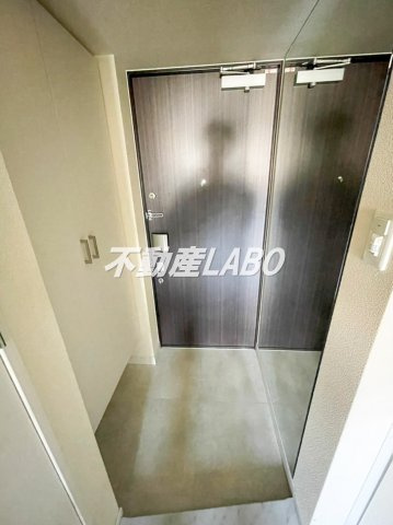 レオンコンフォート難波西Ⅲの玄関