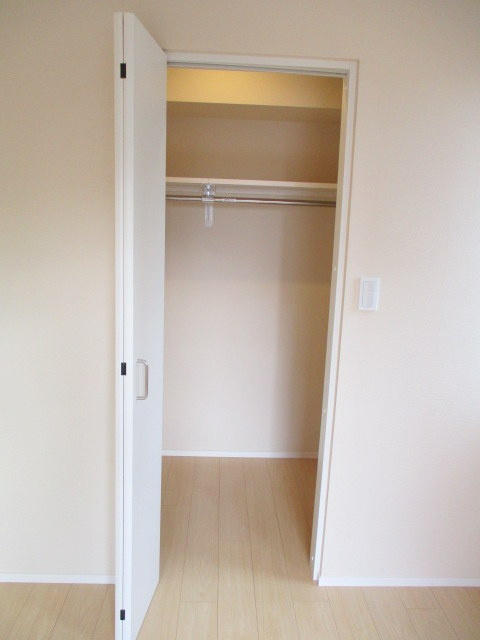 メゾン明治屋の収納|★ウォークインクローゼット２帖★