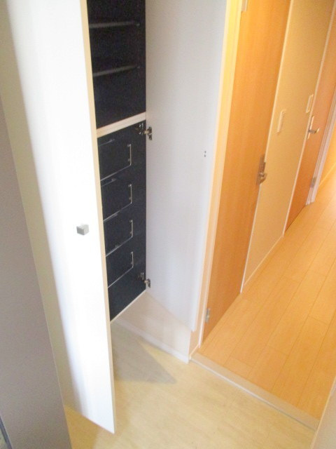 メゾン明治屋の玄関|★シューズＢＯＸ★