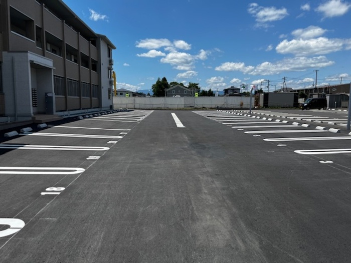 D-room姉体ⅢBの駐車場