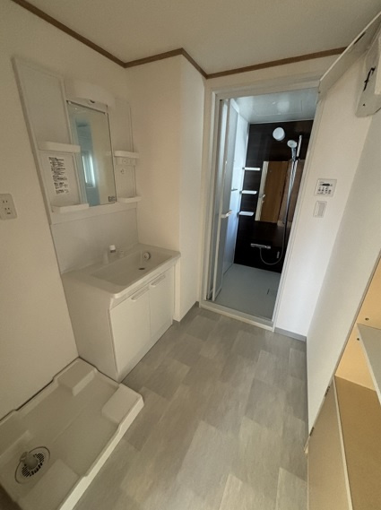 クローバー花畑ガーデンの独立洗面台