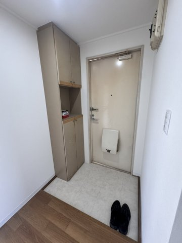 くぼた遊はうすの玄関