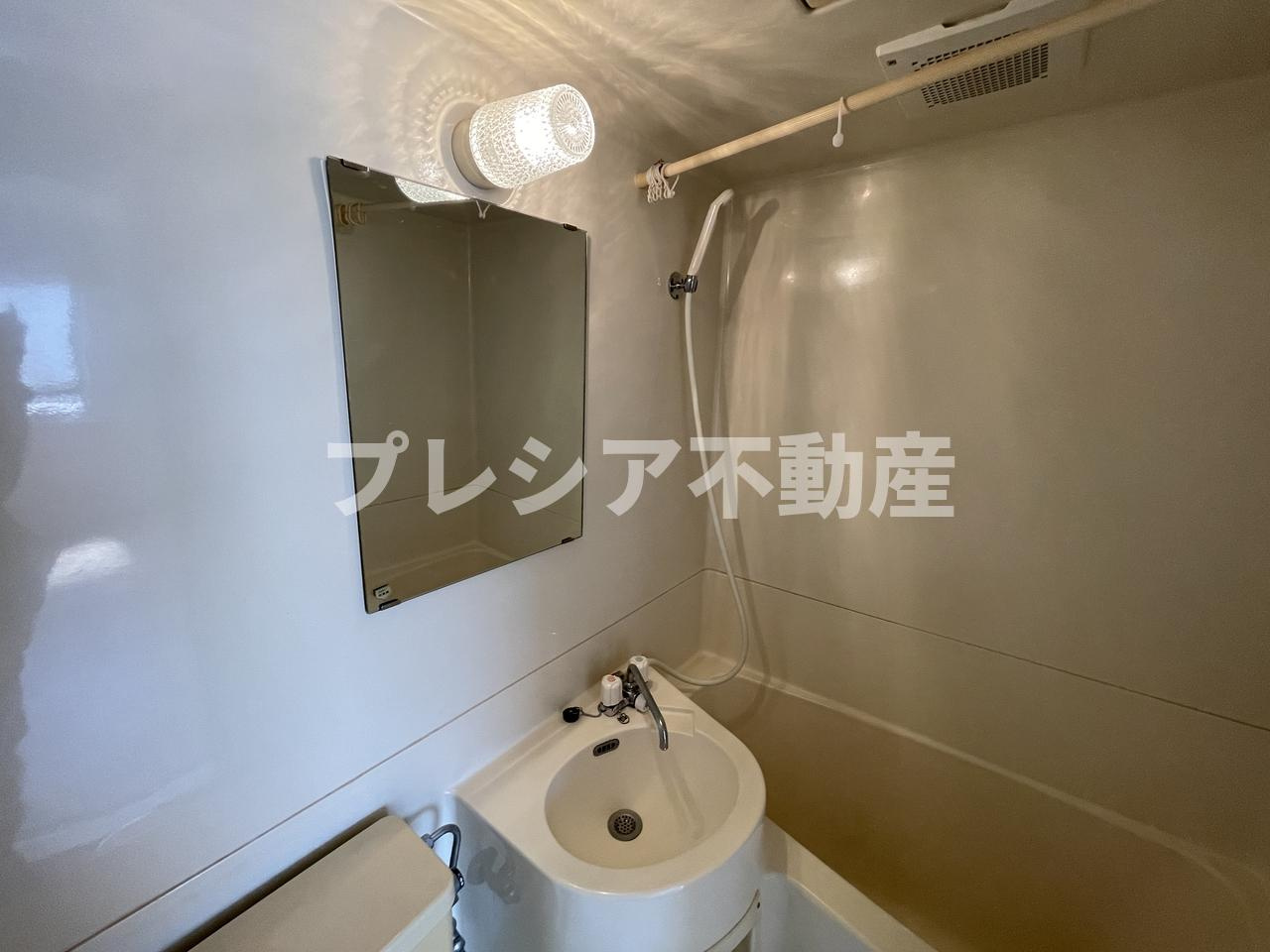 レジデンシア甲子園口の浴室