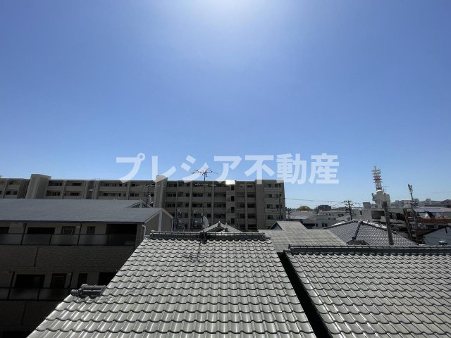 レジデンシア甲子園口の庭