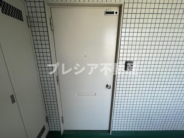 レジデンシア甲子園口の玄関