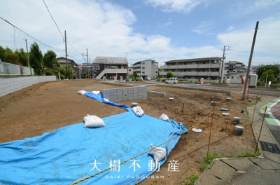 【外観】 | 綾瀬市寺尾本町３丁目　売地　全８区画【仲介手数料無料】