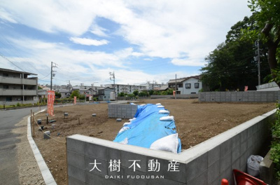 【外観】 | 綾瀬市寺尾本町３丁目　売地　全８区画【仲介手数料無料】