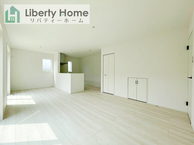 鹿嶋市平井東2丁目24-1期　新築戸建　1号棟の居間・リビング
