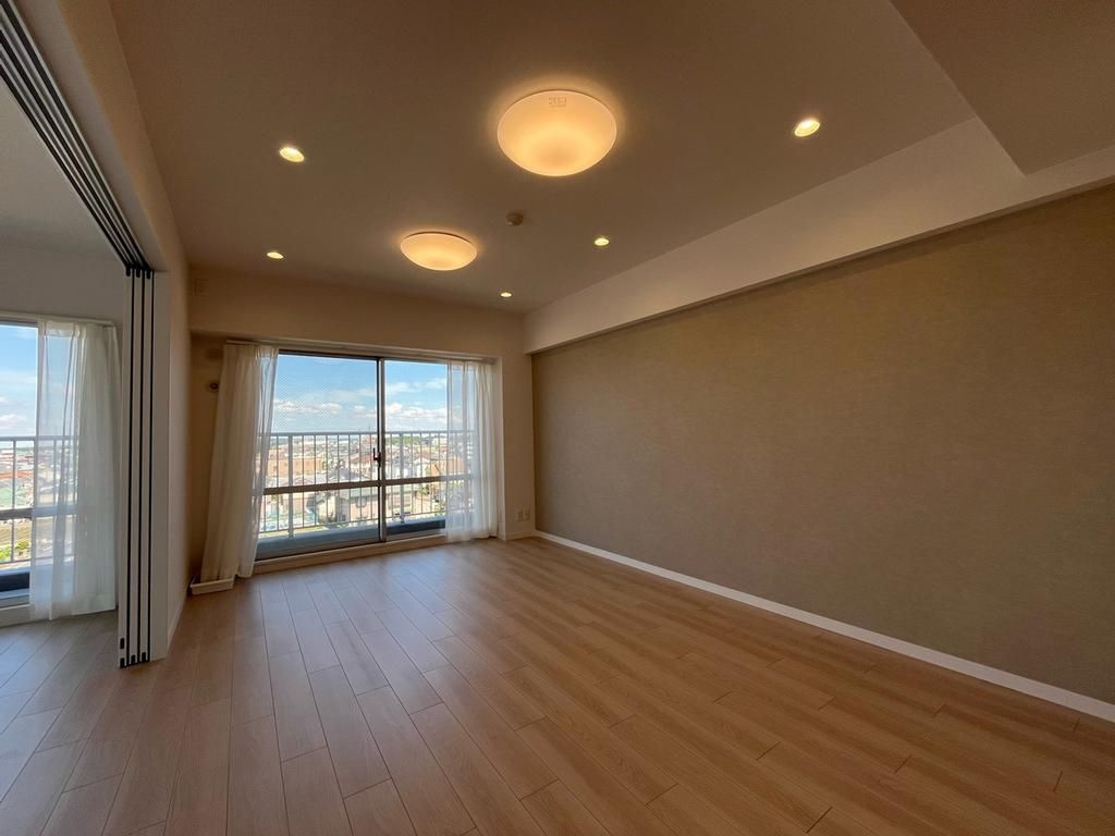 青梅市新町１丁目の中古マンションの居間・リビング