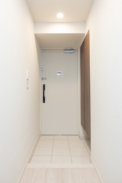 ＲＪＲプレシア東十条ガーデンの玄関|※写真は同タイプ住戸です。