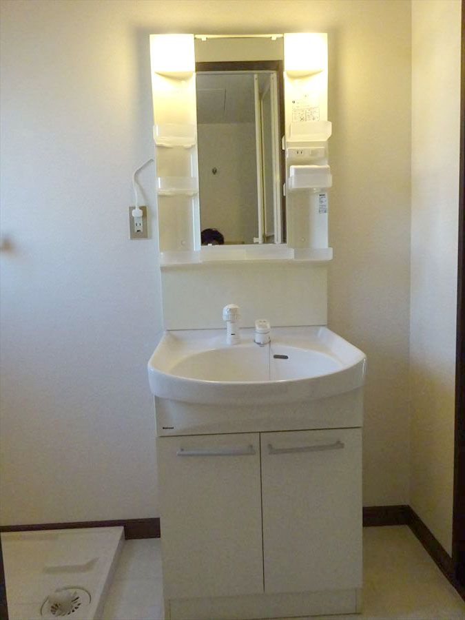 上津コーポE棟の洗面所|広い洗面スペースです★