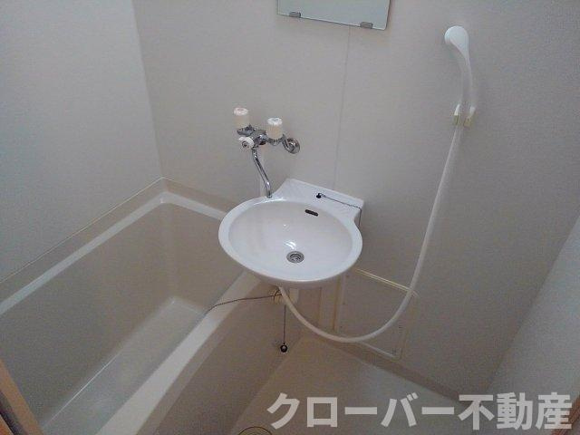 レオパレスＦ　ＯＨＡＮＡの浴室