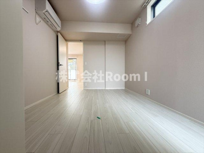 【洋室】 | 【ペット共生・ZEHマンション】ザパークレジデンス東住吉・旭化成ヘーベルメゾン | 明るい洋室です