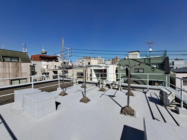 屋上共用洗濯物干し場