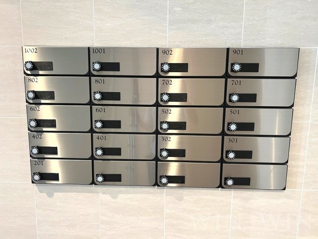 ペコラ広小路の居間・リビング