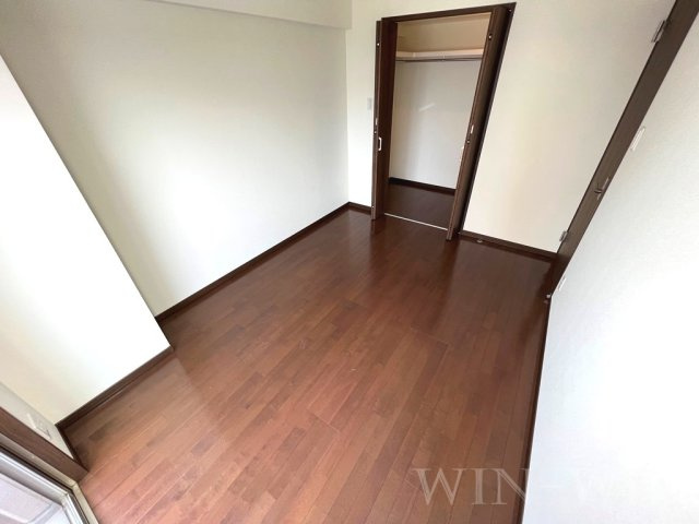 ペコラ広小路の寝室