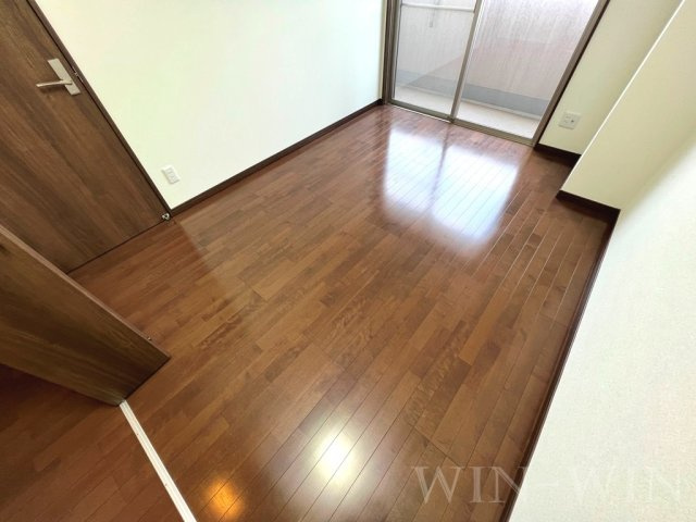 ペコラ広小路の寝室