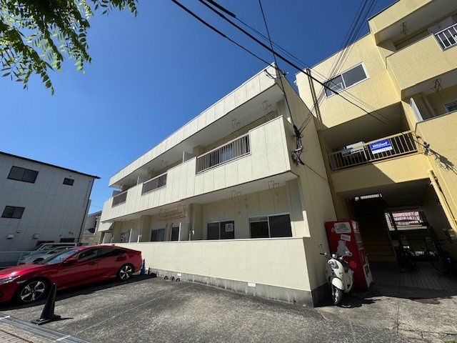青葉ハイツの外観