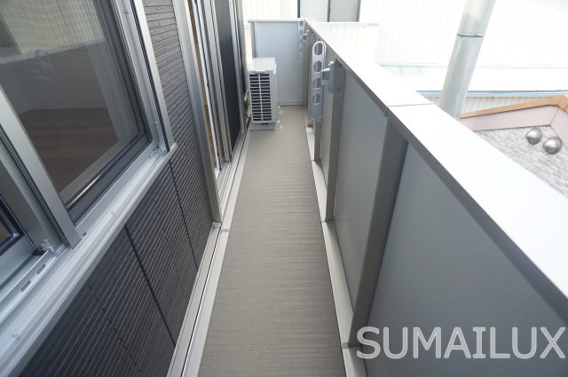 熊本市南区白藤２丁目のアパートのバルコニー