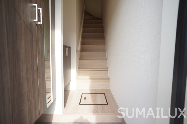 熊本市南区白藤２丁目のアパートの玄関