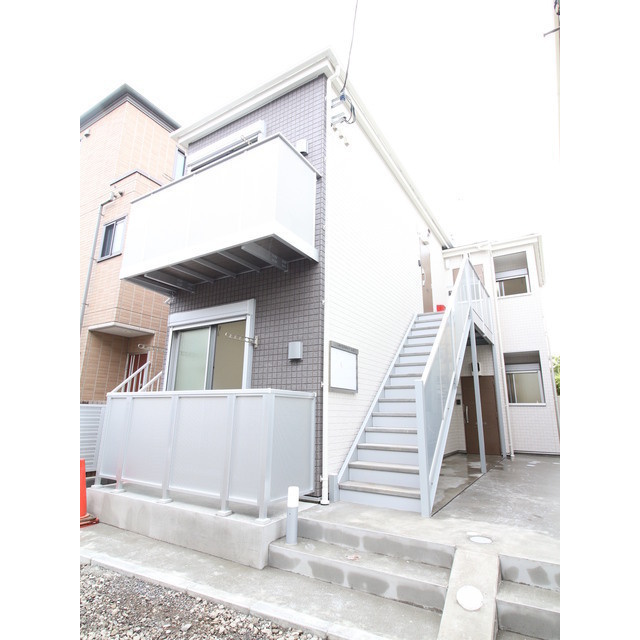 新宿区北新宿３丁目のアパートの外観