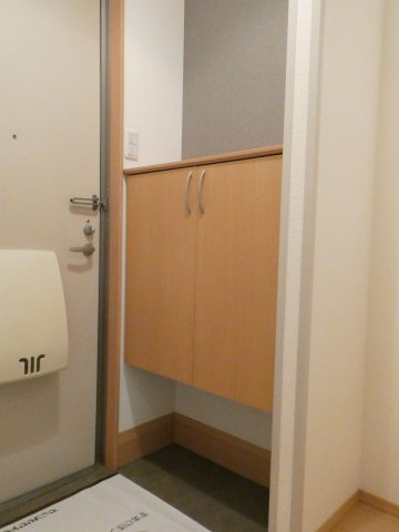 アーバン松本の玄関|シューズボックス