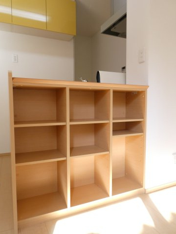 アーバン松本の設備|カウンターキッチン背面収納