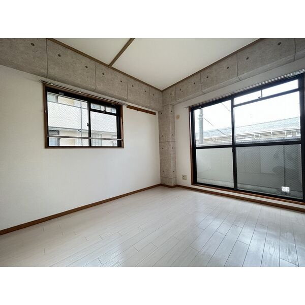 ファミール大津のバルコニー