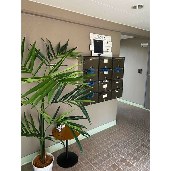 ファミール大津のロビー