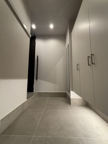 【玄関】Crest Palace