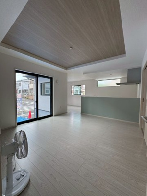 【居間・リビング】 | 緑区鳥澄2期　新築戸建　 | キャンペーン対象物件です♪詳細は弊社ホームページもしくはスタッフまでお気軽にお問合せ下さいませ♪ お役に立てる自信があります♪