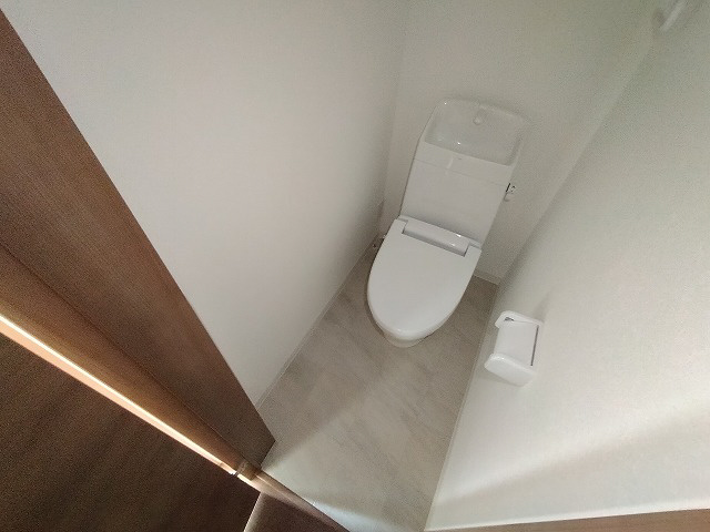 神戸市須磨区行幸町３丁目のアパートのトイレ|トイレ