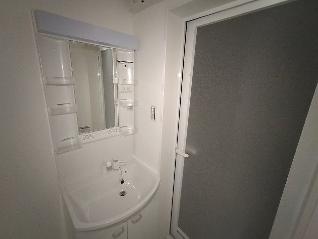 神戸市須磨区行幸町３丁目のアパートの洗面所|シャンプードレッサー