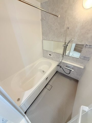 ロータスヒル　A棟の浴室