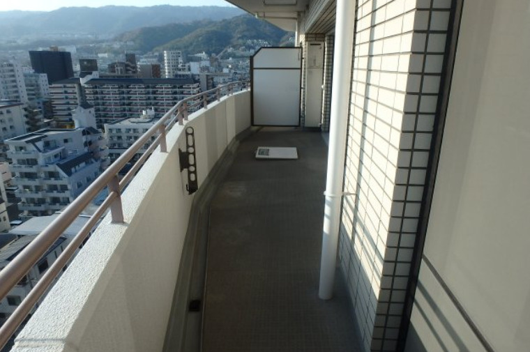 グラン・フェルティ本山のバルコニー