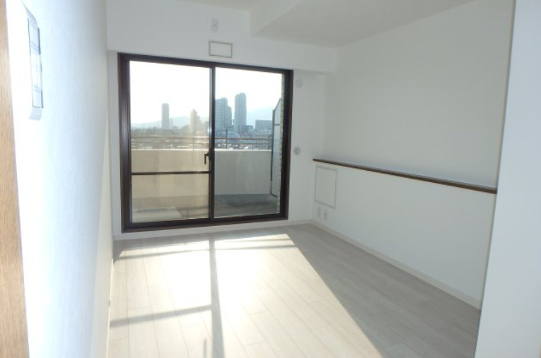 グラン・フェルティ本山の洋室