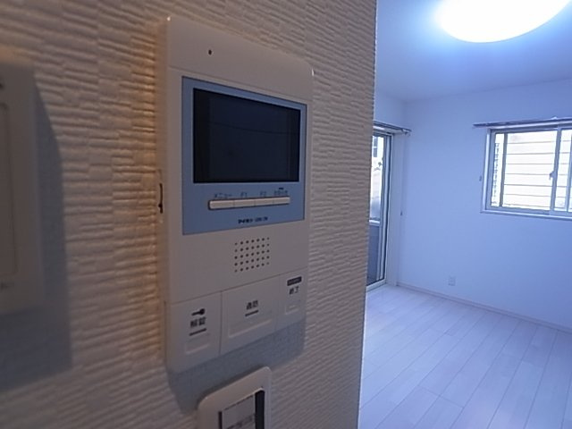 神戸市須磨区千守町２丁目のアパートのセキュリティ|TV付インターフォン