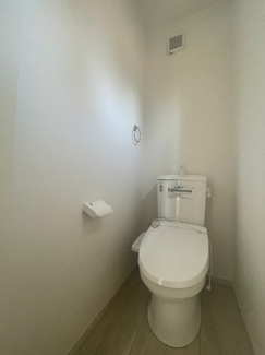 【トイレ】 | 名古屋市瑞穂区荒崎町705　新築一戸建て　 | キャンペーン対象物件です♪詳細は弊社ホームページもしくはスタッフまでお気軽にお問合せ下さいませ♪ お役に立てる自信があります♪