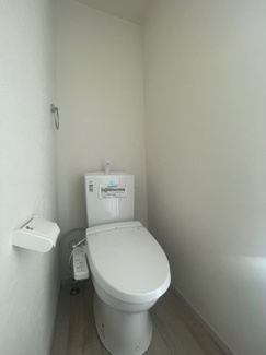 【トイレ】 | 名古屋市瑞穂区荒崎町705　新築一戸建て　 | キャンペーン対象物件です♪詳細は弊社ホームページもしくはスタッフまでお気軽にお問合せ下さいませ♪ お役に立てる自信があります♪