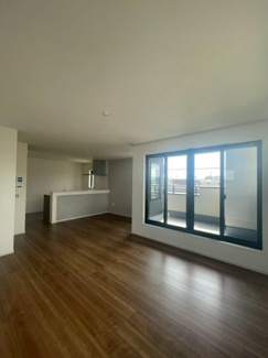 【居間・リビング】 | 名古屋市瑞穂区荒崎町705　新築一戸建て　 | キャンペーン対象物件です♪詳細は弊社ホームページもしくはスタッフまでお気軽にお問合せ下さいませ♪ お役に立てる自信があります♪