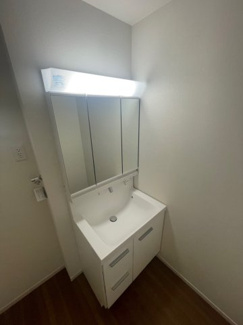 【独立洗面台】 | 名古屋市瑞穂区荒崎町705　新築一戸建て　 | キャンペーン対象物件です♪詳細は弊社ホームページもしくはスタッフまでお気軽にお問合せ下さいませ♪ お役に立てる自信があります♪