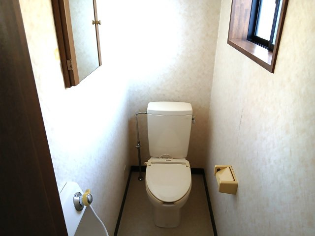 熊谷市小八林　中古戸建のトイレ|２階　トイレ