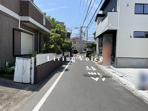 【前面道路含む現地写真】 | 【仲介手数料０円】藤沢市鵠沼海岸3期　新築一戸建て　1号棟　全2棟 | 【仲介手数料０円】藤沢市鵠沼海岸3期　新築一戸建て　全2棟