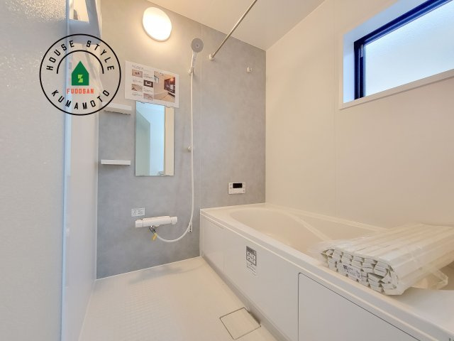 合志市幾久富第5-2棟（2号棟）　の浴室|1日の疲れを癒してくれる広々バスルーム。雨の日のお洗濯にも大活躍な浴室乾燥機付です！