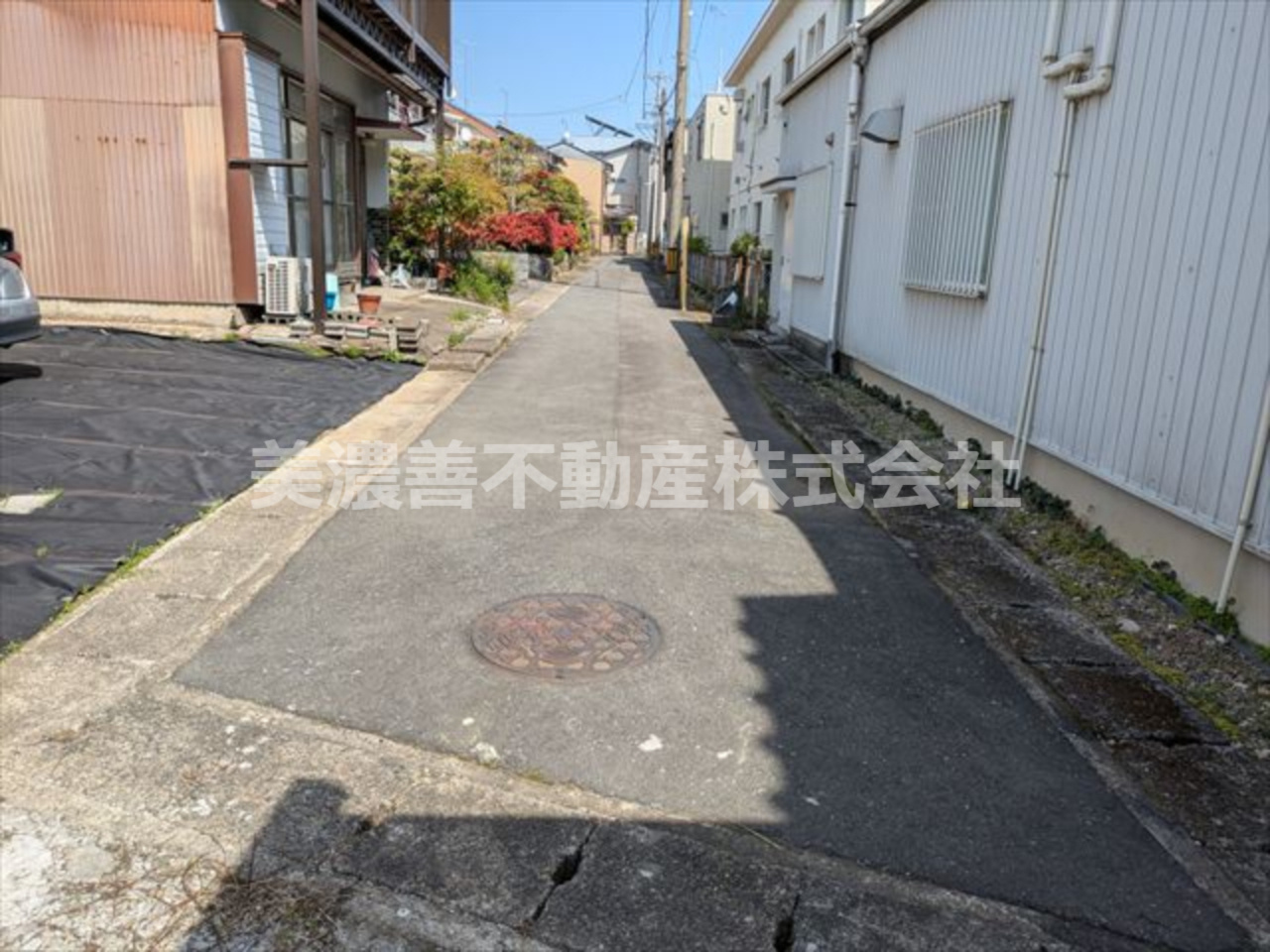 ６４３２４　岐阜市瑞穂町土地の前面道路含む現地写真