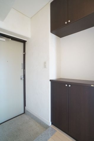 メゾン東野の玄関|参考、同建物・同間取りの号室