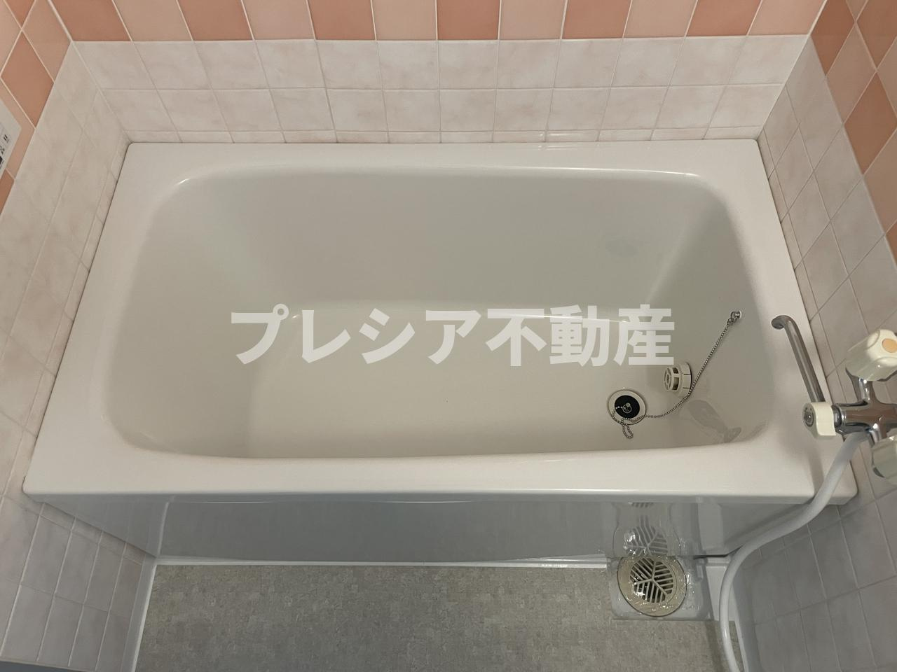 ロイヤルハイツ甲子園口の浴室