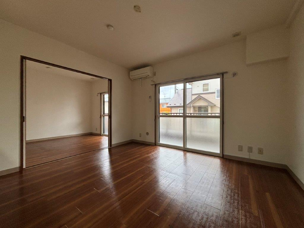 OTHマンションの居間・リビング