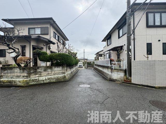 鎌倉市腰越戸建ての前面道路含む現地写真|前面道路含む現地写真です