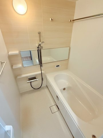 ロータスヒル　B棟の浴室